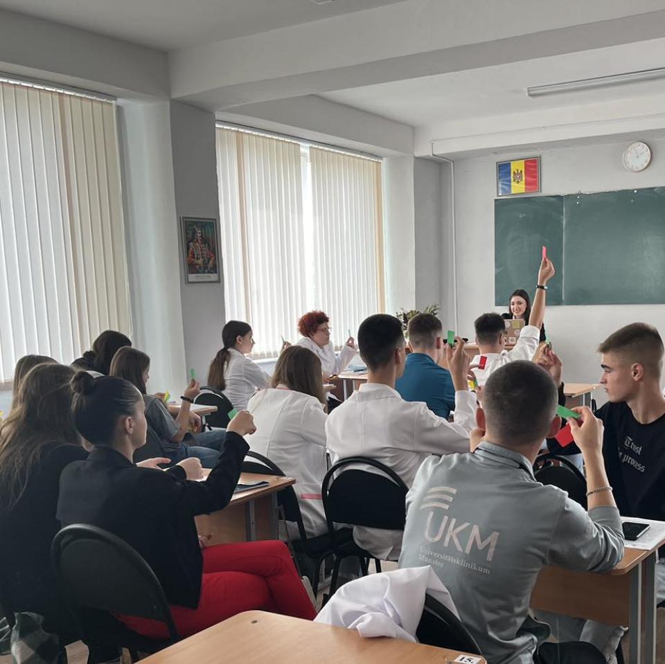 Gestionarea situațiilor de bullying: activitate de follow-up organizată de o voluntară CRDC la Cahul