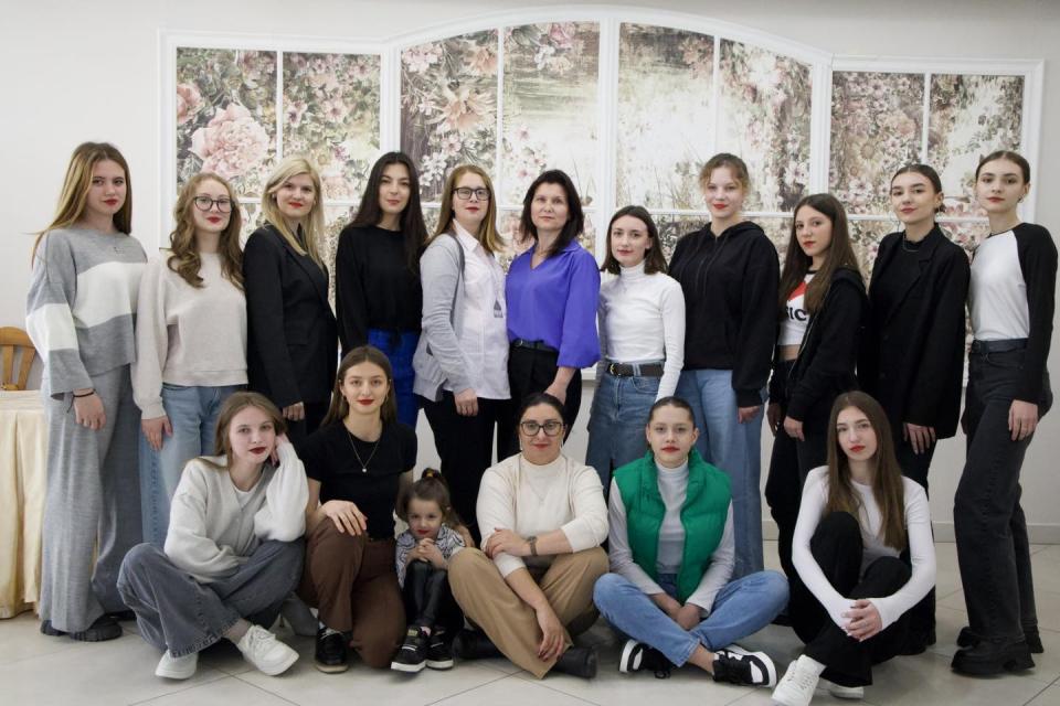 #RedMyLips – un gest simbolic global împotriva violenței asupra femeilor