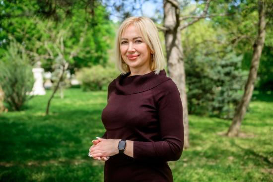 „LIDERE CARE UNESC” – Anastasiia Kirila: despre curajul de a începe din nou și puterea de a construi comunitate