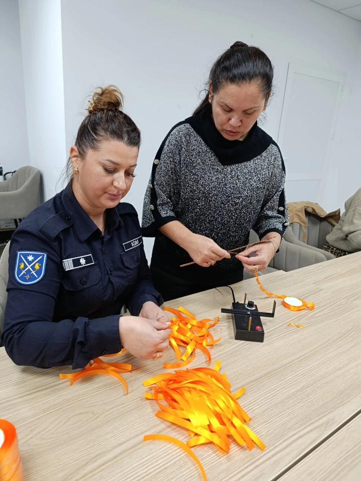 Panglici portocalii pentru solidaritate: atelier comunitar în cadrul campaniei „16 Zile de Activism împotriva Violenței de Gen”