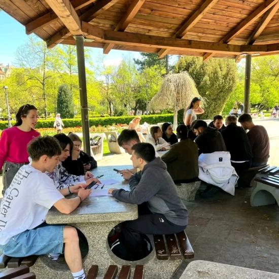 INCLUDE+ Wellbeing in Action: 5 tineri din comunitatea CRDC într-o nouă experiență Erasmus+ la Brașov